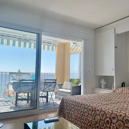 Charmant Studio Avec Terrasse Vue Mer * مينتون