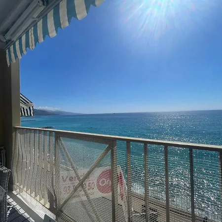 شقة Charmant Studio Avec Terrasse Vue Mer *