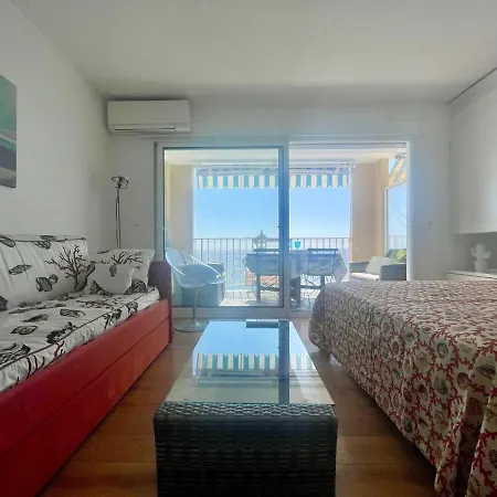 شقة Charmant Studio Avec Terrasse Vue Mer مينتون