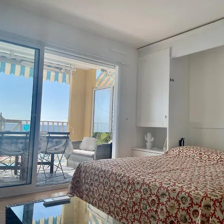 Charmant Studio Avec Terrasse Vue Mer شقة *