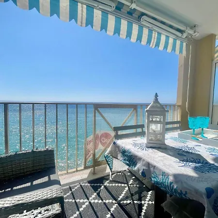 Charmant studio avec terrasse vue mer Menton